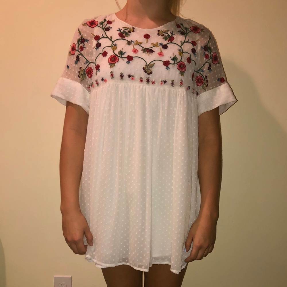 Zara Embroidered White Floral Dress